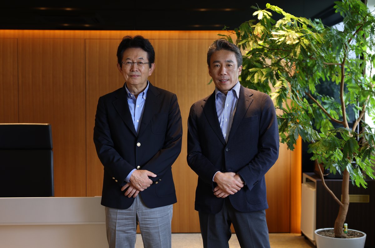 代表取締役会長 遠矢 康太郎、代表取締役社長 篠崎 由博